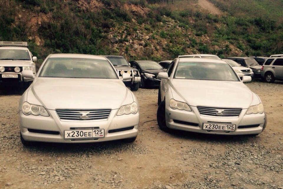 Одинаковые гос номера. Могут быть одинаковые номера телефонов. Эвакуатор с гос номерами 222. Машины с одинаковыми номерами. Могут быть одинаковые номера телефонов.