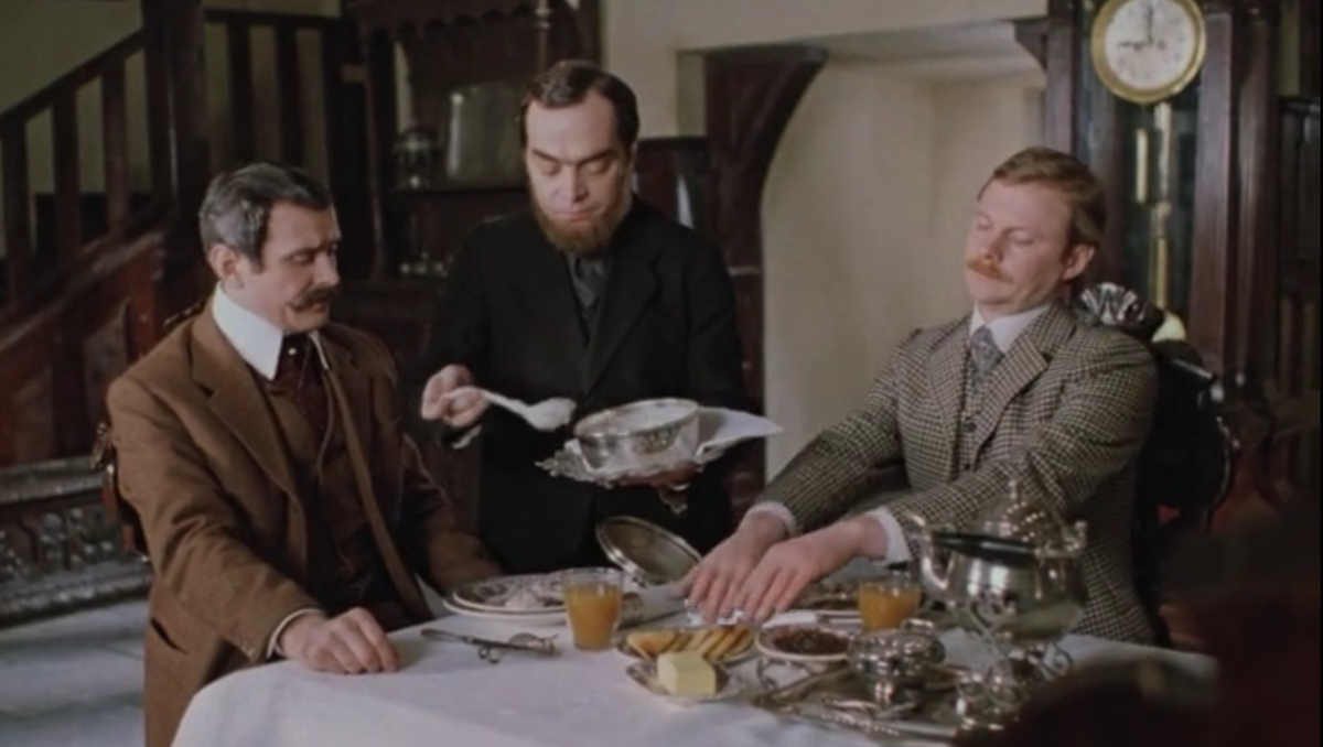 Кадр из фильма "Собака Баскервилей". Овсяная каша на завтрак