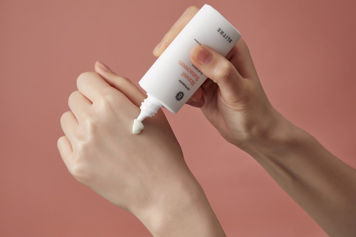 Современный солнцезащитный крем на химических фильтрах Honest Blithe