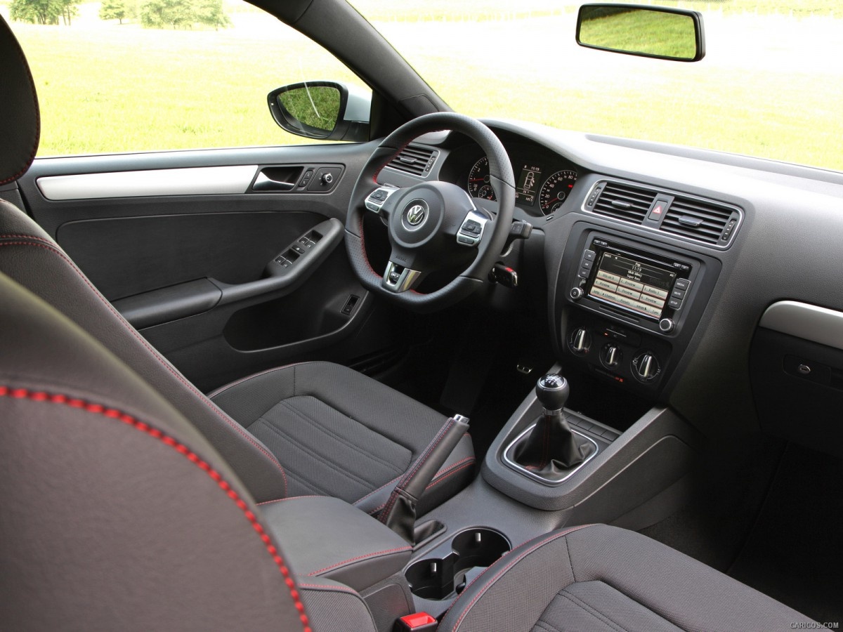  салон Volkswagen Jetta.  