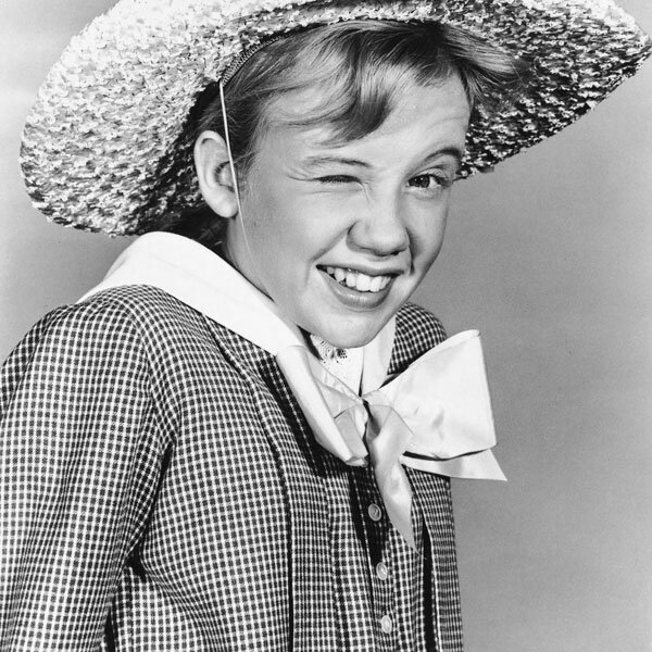 Поллианна - удивительная девочка, которая ищет, чему бы ей порадоваться в каждой  сложной ситуации.