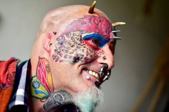 Но ушей то лишать себя зачем?!