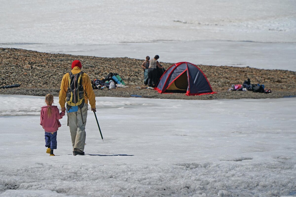 Ура, папа вернулся! Мы в самом деле ходили на Купол слишком долго (фото: Михаил Пимонов)