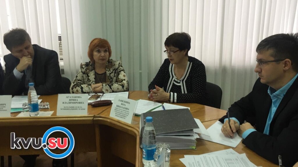  Вера Данилкина присутствовала на комитете городской думы 7 декабря. 
Также в управлении ГО и ЧС отметили, что Сергей Ковалёв написал заявление на увольнение по собственному желанию и покинет свой пост с пятницы, 7 декабря.