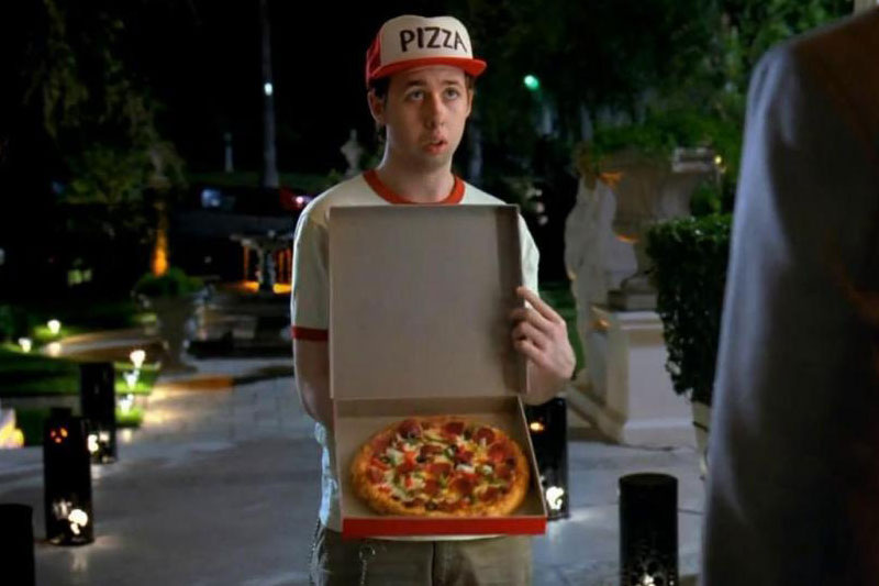 доставщик пиццы, происшествия