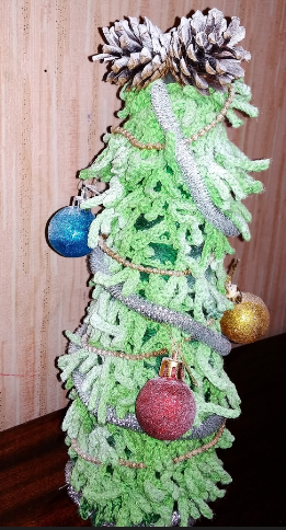 Как связать хвою для елочки крючком