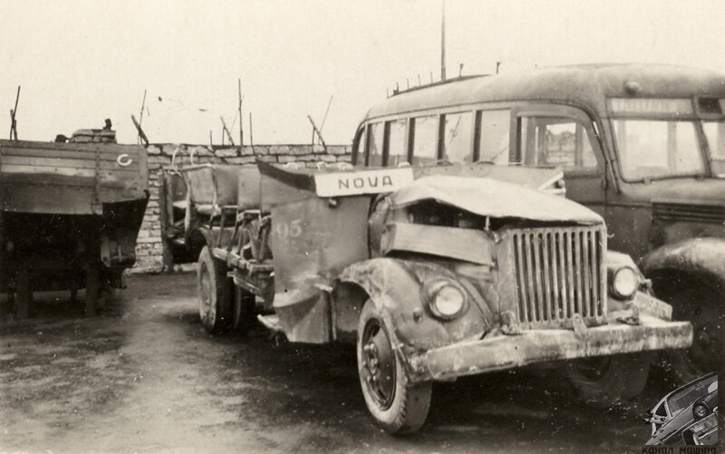 Этот же автобус с другого ракурса. Впоследствии от этого автобуса было взято только шасси, на которое после капитального ремонта и необходимой переделки установили новый кузов вагонного типа от автобуса ТА-6 (фото из архива Хейкки Перли)