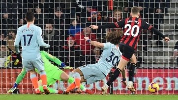 Первый тайм соперники отбегали вхолостую, а во втором подопечные Эдди Хау устроили голевую феерию. Настоящим героем встречи стал форвард сборной Норвегии Джошуа Кинг. Дважды он забил сам, а еще в одном случае ассистировал Дэвиду Бруксу. На «Виталити Стэдиум» – 4:0.
