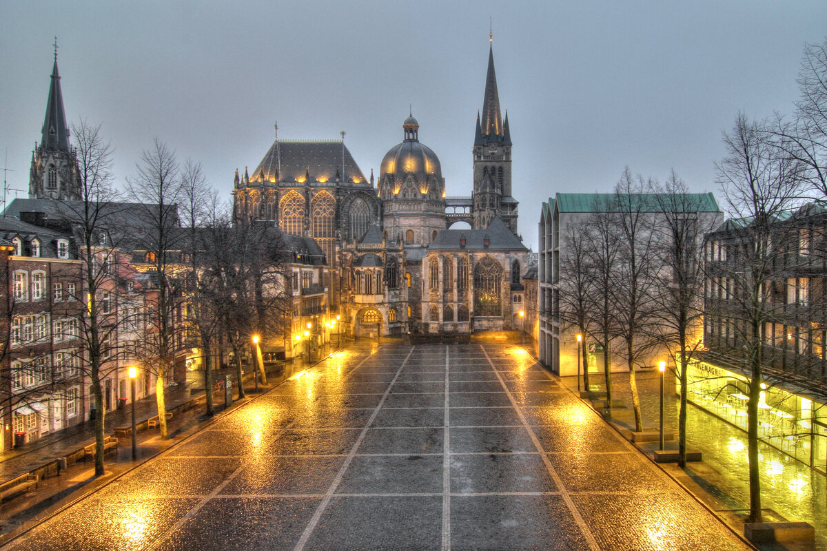 Aachen. Ахен (Северный Рейн - Вестфалия). Ахен (Северный Рейн - Вестфалия) достопримечательности. Ахен города Северного Рейна-Вестфалии.