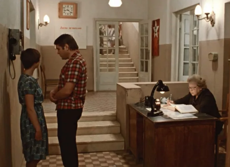 Кадр из фильма "Москва слезам не верит"