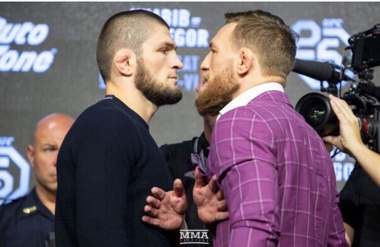 Два бойца UFC MMA