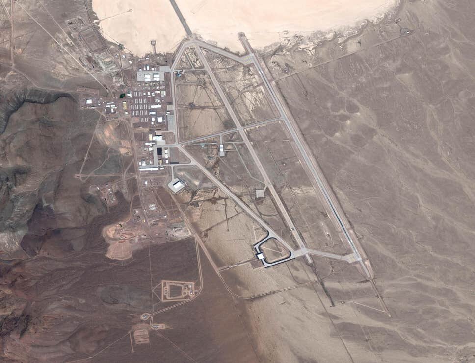 Секретная военная база "Зона 51" она же "Area 51"