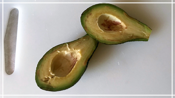 Удаляем косточку.