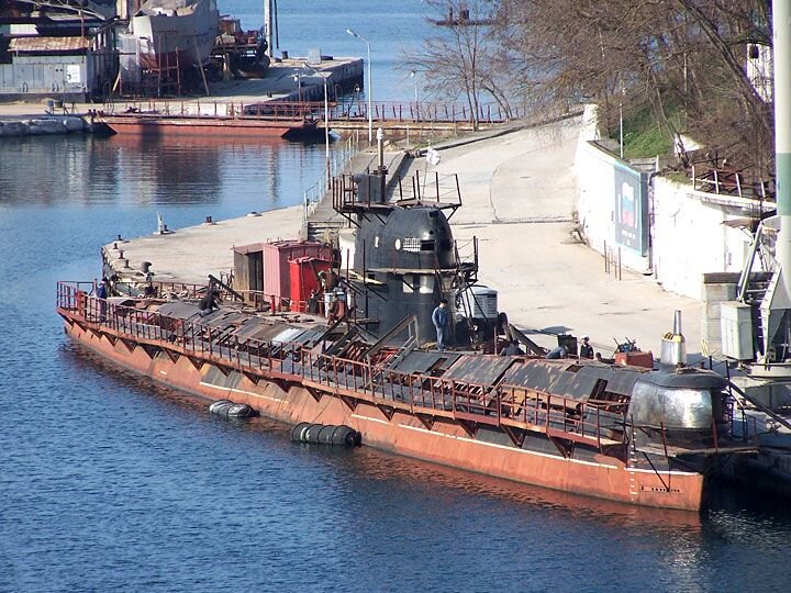 ФОТО ПОДВОДНОЙ ЛОДКИ (ЗАПОРОЖЬЕ). ИСТОЧНИК СВОБОДНЫЙ