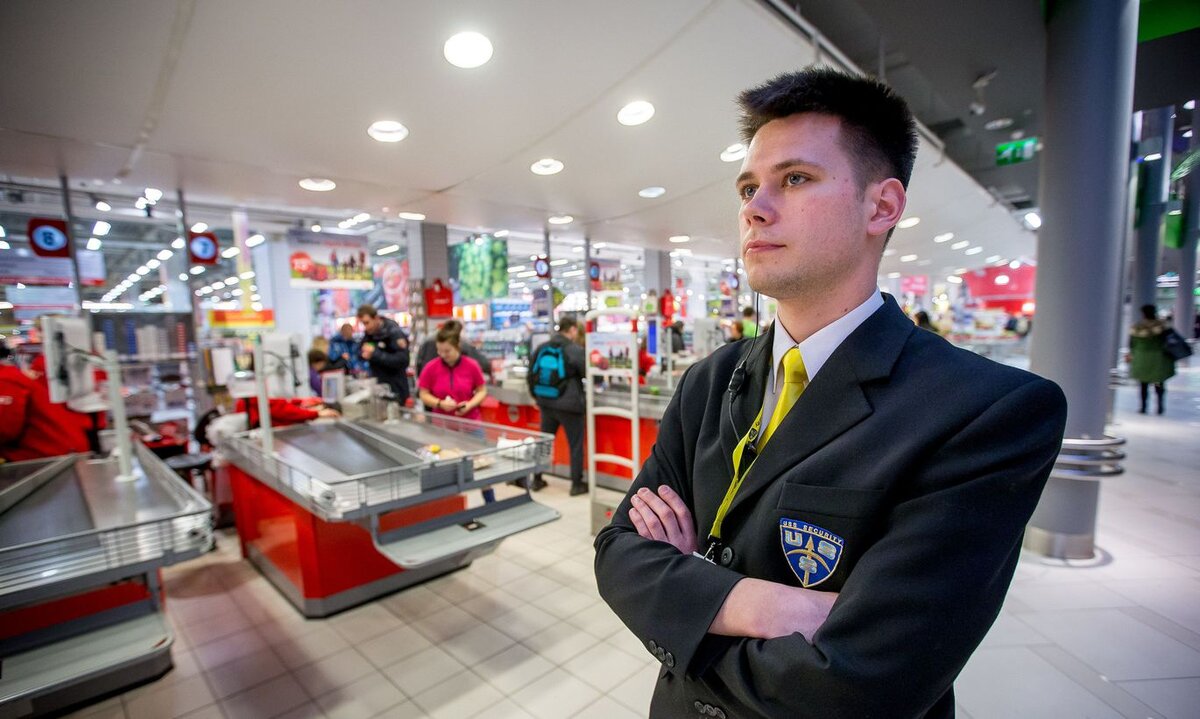 Работа охранником в гипермаркете .Меня подставили коллеги по работе ...