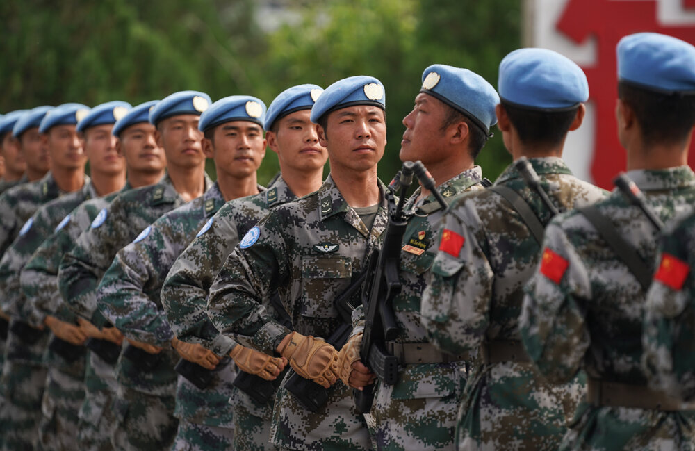 китайские солдаты на параде. армия ноак 2021. форма армии китая. ноак китая. китайские войска в хабаровске.