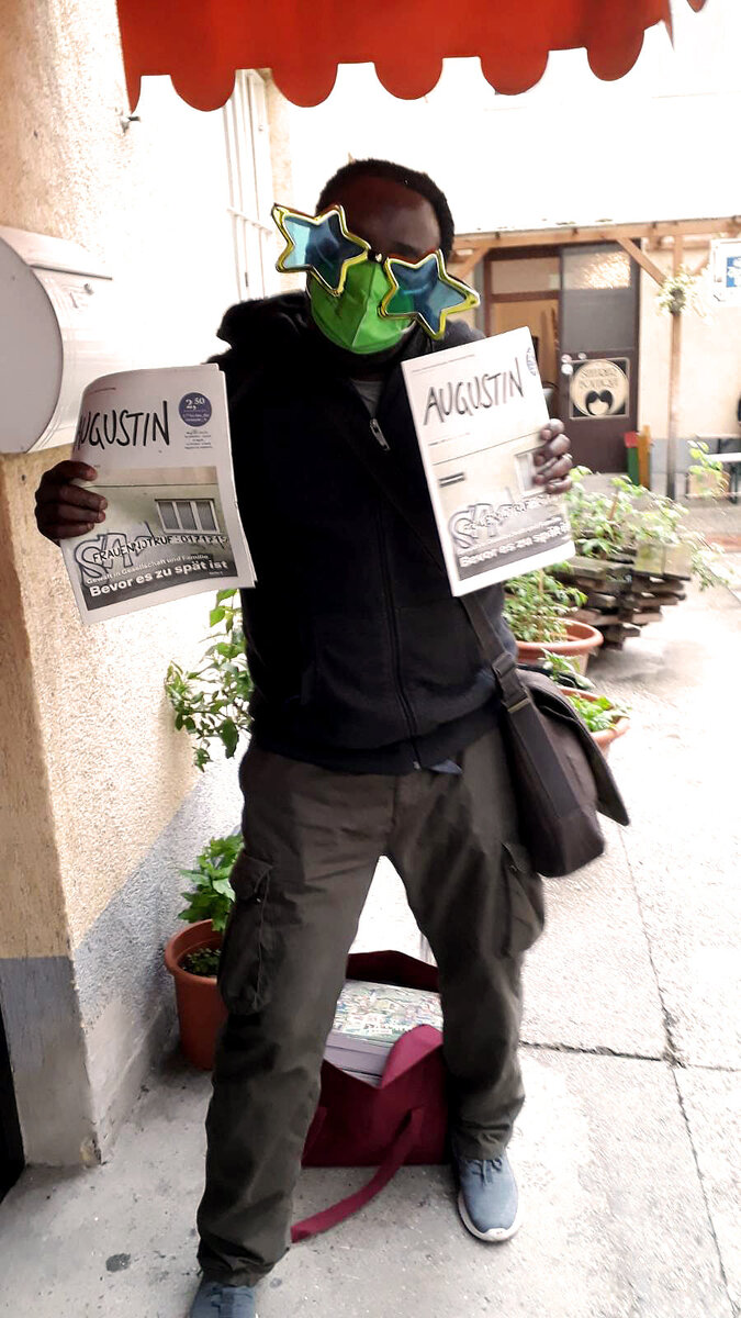 Источник - https://www.facebook.com/augustin.boulevardzeitung/