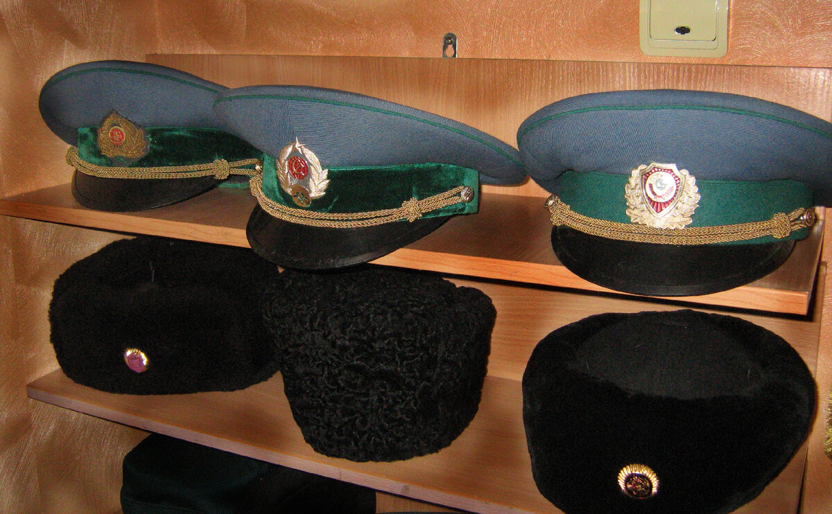Фуражки из ушедшей эпохи