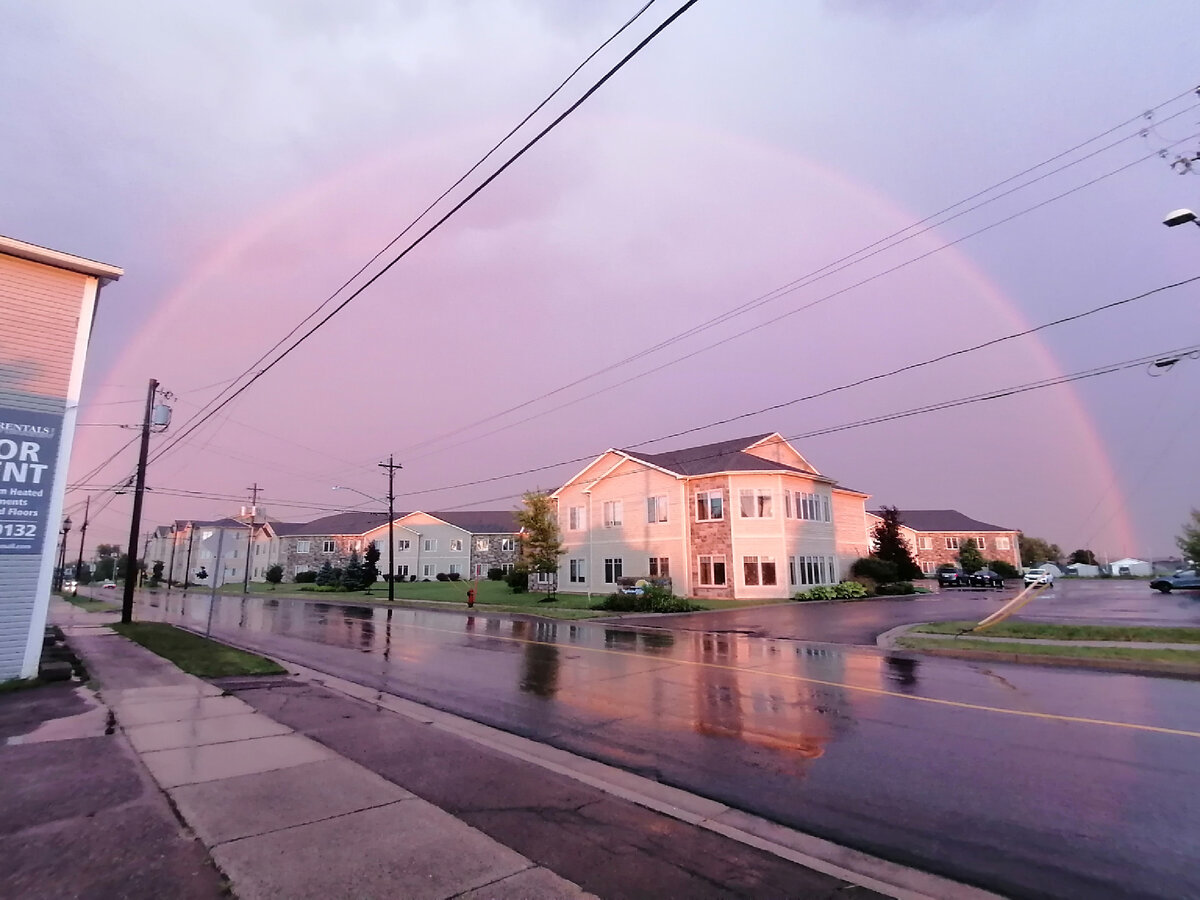 Фото автора канала. Красивая радуга в моем городе в Атлантике