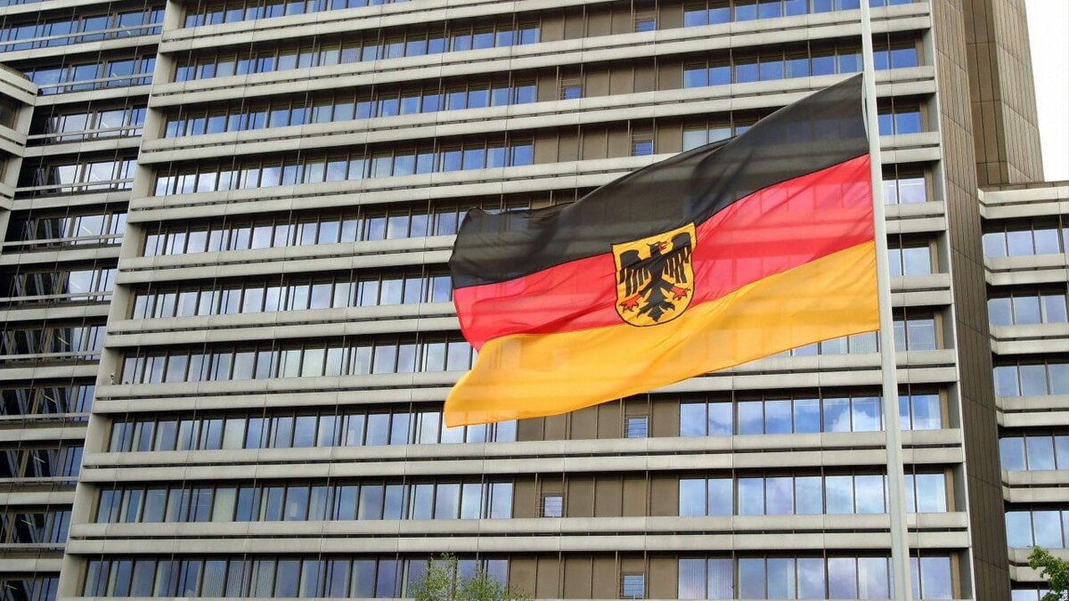 Немецкий водораздел: политолог Рар предупредил о расколе в Германии