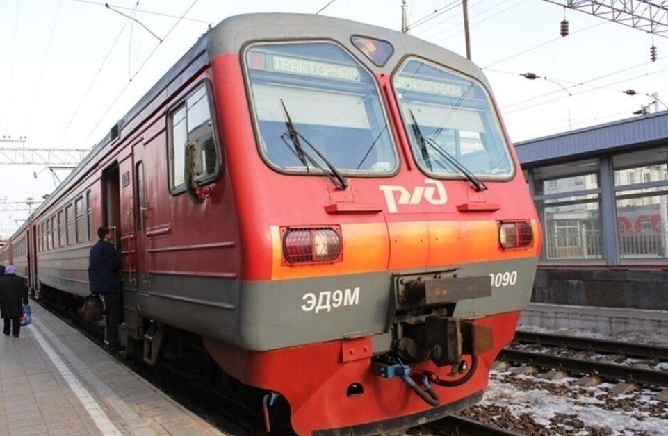     Электричка отвезет болельщиков с футбола в Волжский Инна ШЕРЕМЕТЬЕВА