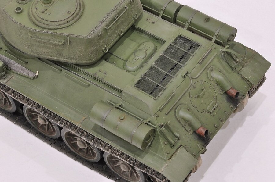 тридцать четверка. самый массовый танк красной армии к началу войны. т 34 100. т34/76 стз 1942 года. тридцать четверка.