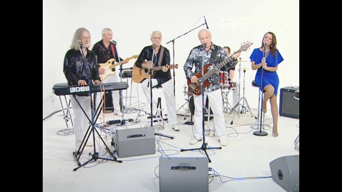 Поющие сердца виа в молодости. Поет виа. Виа ансамбль поющие гитары. Виа поющие гитары состав. Поет виа.