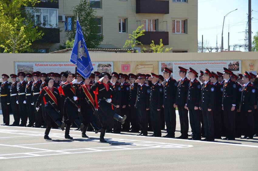 Родителям, которые решили, что их дети пойдут по служивой стезе, нужно знать, когда и какие документы необходимо собрать для сдачи в приемные комиссии.