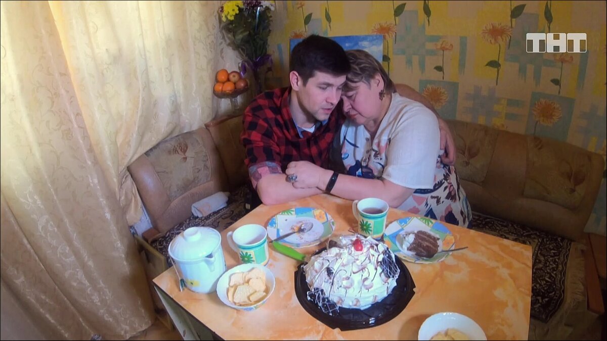 Дима во Владивостоке у мамы Людмилы Григорьевны