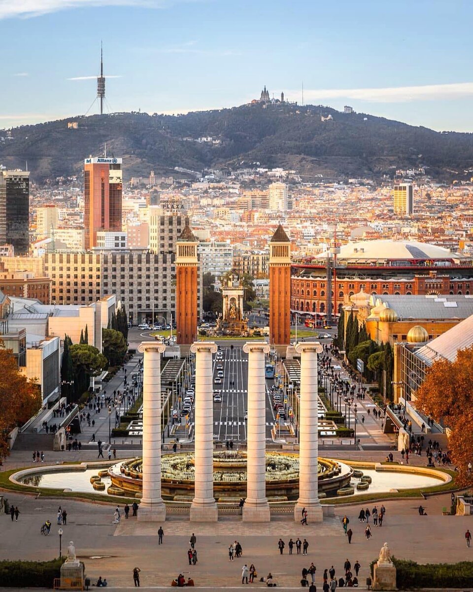 Площадь Испании