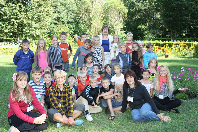 Много детей и немного вожатых