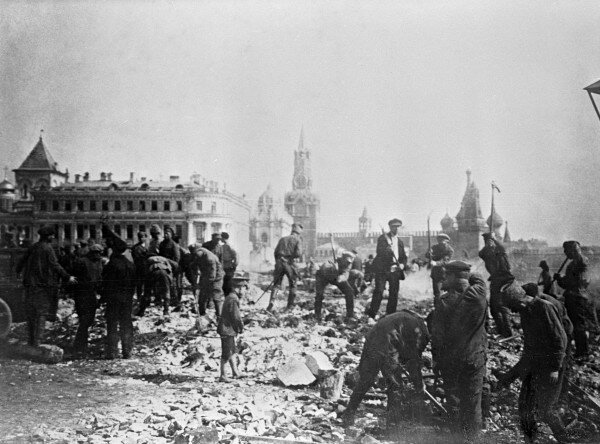9 марта 1918 - Российская столица перенесена из Петрограда в Москву