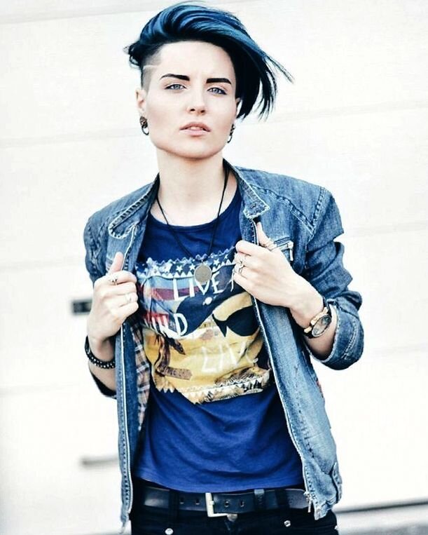 Вот такую вот примерно картинку мне внучка показала