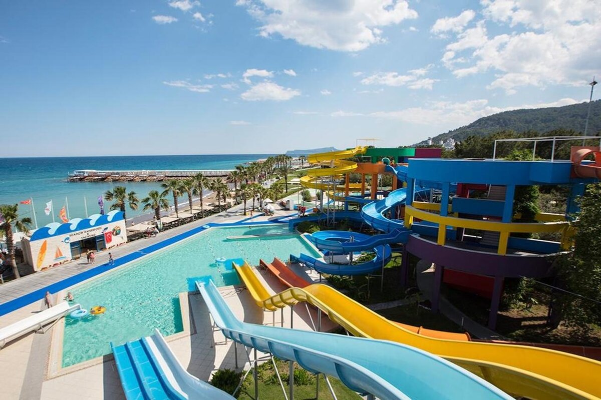 Листайте галерею - Rixos Sungate Hotel 5*