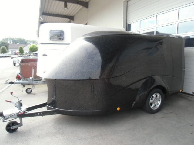 Прицеп с повышенной обтекаимостью.