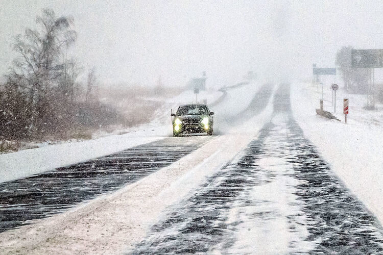 пересечение сплошной линии