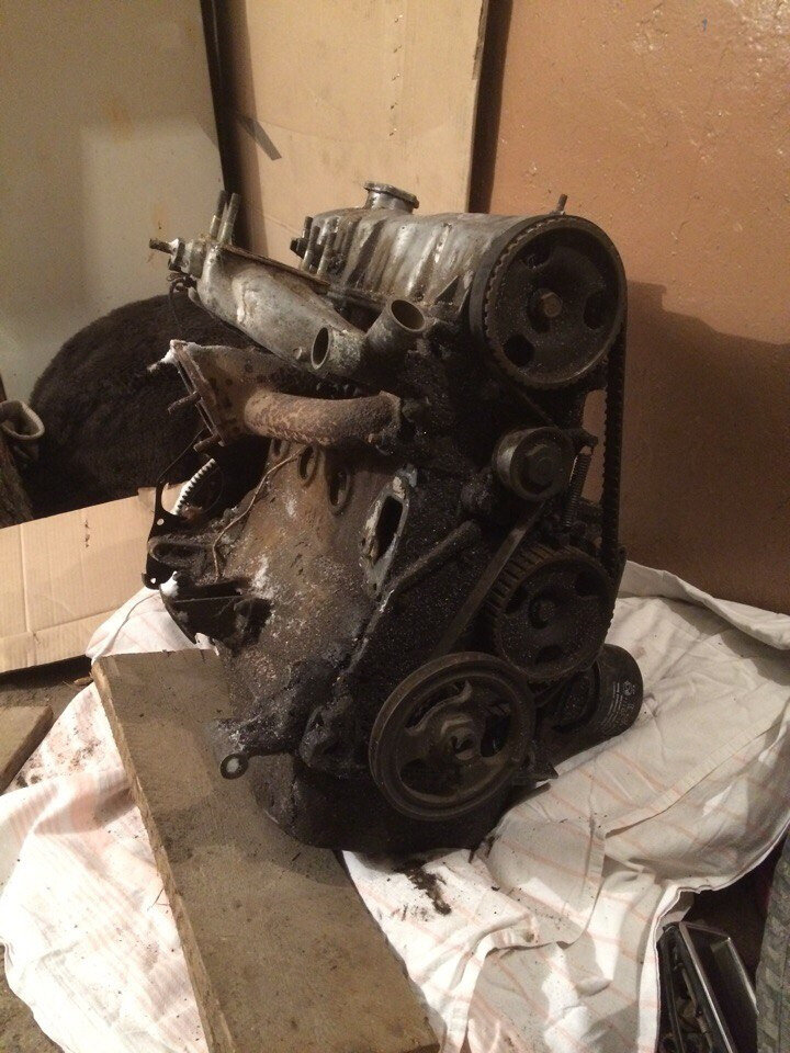 Вот так мотор выглядет извлеченый из автомобиля