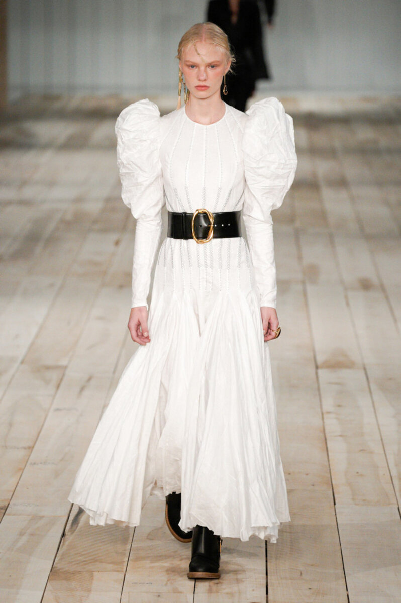 Alexander McQueen весна-лето 2020