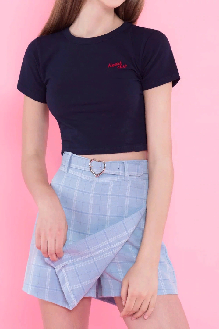 Летняя женская мини юбка,облегающая,с ремнем,выше колена.