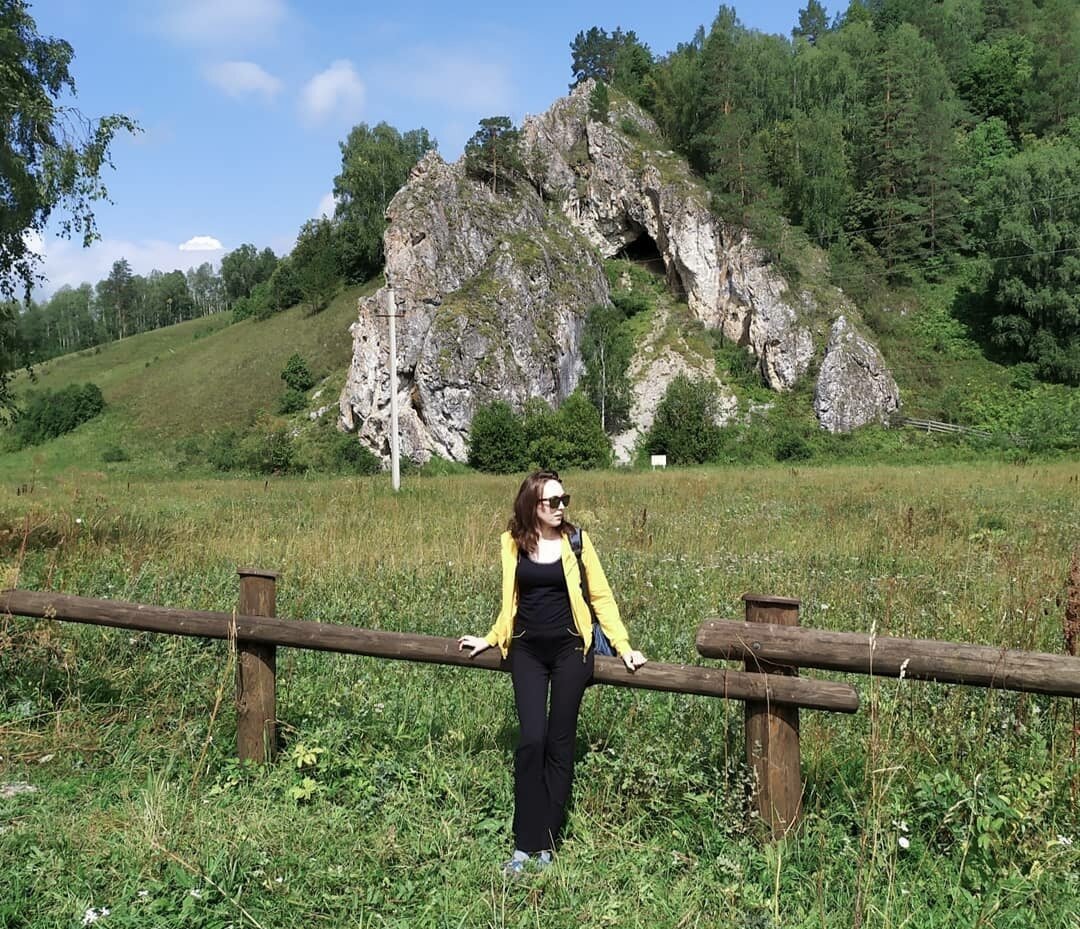 Фото из архива. Благодаря сетевому часто путешествуем. На фото мы возле пещеры Шульган-Таш