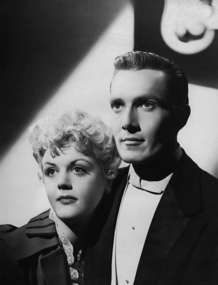 Сивиллу сыграла юная Анджела Лэнзберри 