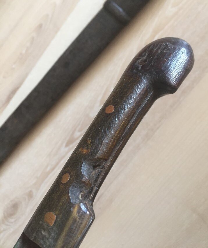 Рукоять шашки конца XVIII века с клинком палашного типа (из коллекции С. Талантова).