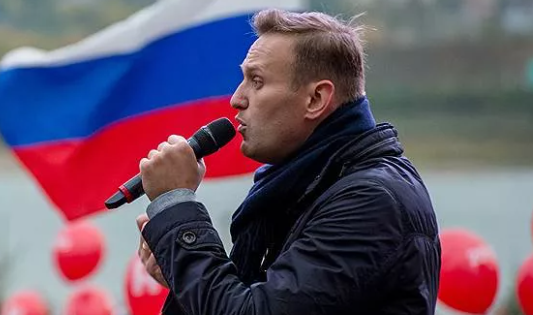 Алексей Навальный -  символ протеста.