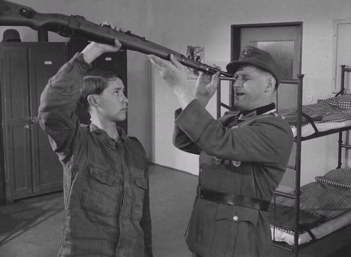 Мальчишек готовят убивать