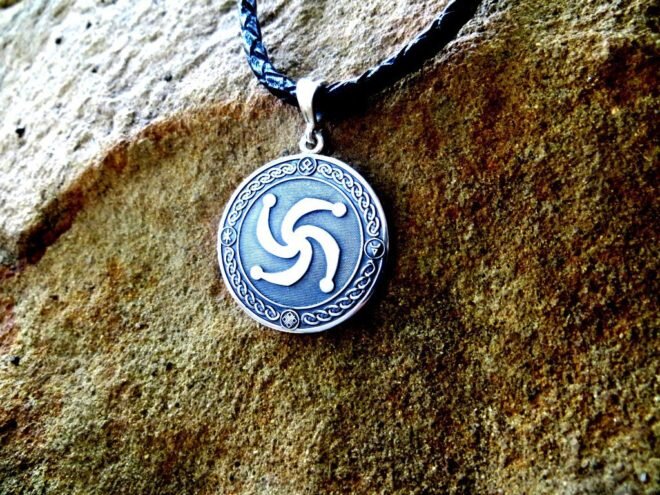 Амулет славянского рода