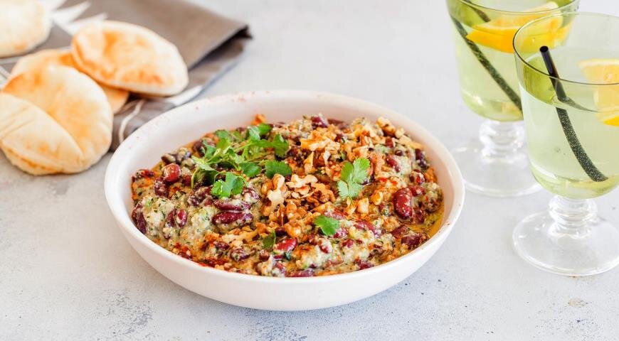 Самое быстрое лобио, больше на gastronom.ru