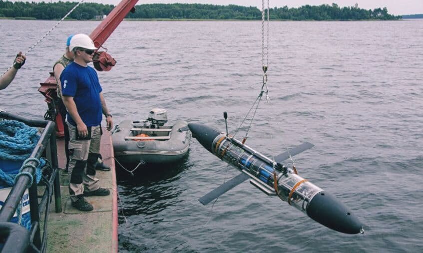 Та самая "Морская тень", которая не имеет двигателя в своей конструкции ВООБЩЕ.