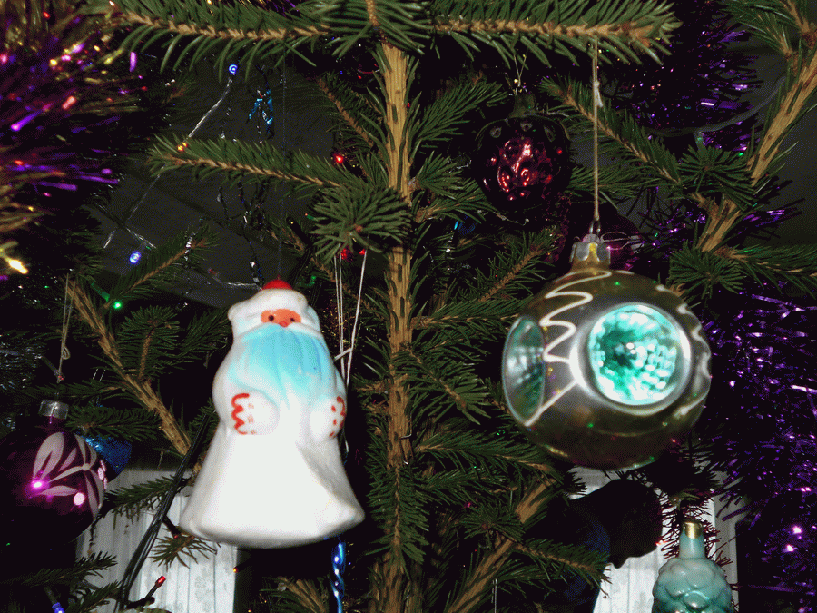 Дед Мороз и шарик из 80-х 