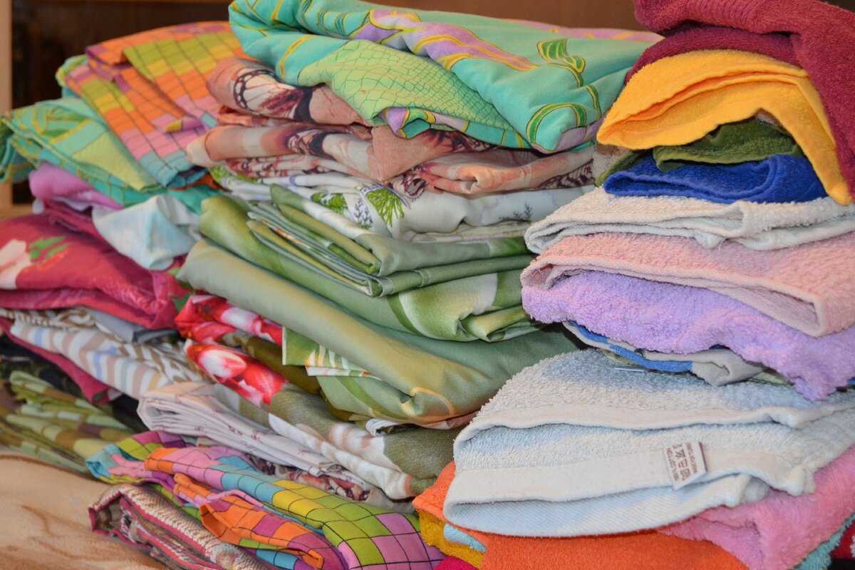 Вот такая куча получилась, когда вытащила все из комода