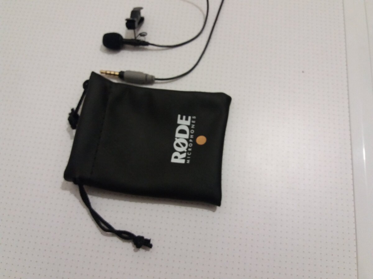  Петличный микрофон RODE smartLav+  с чехлом